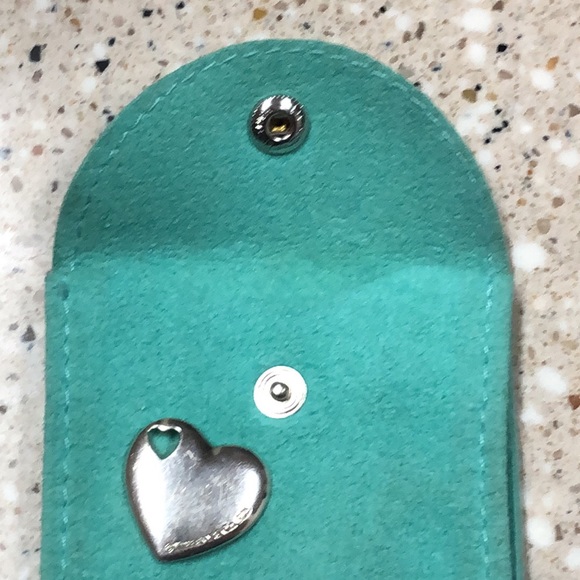 Tiffany & Co “Heart within a heart” pendant. - Picture 4 of 5